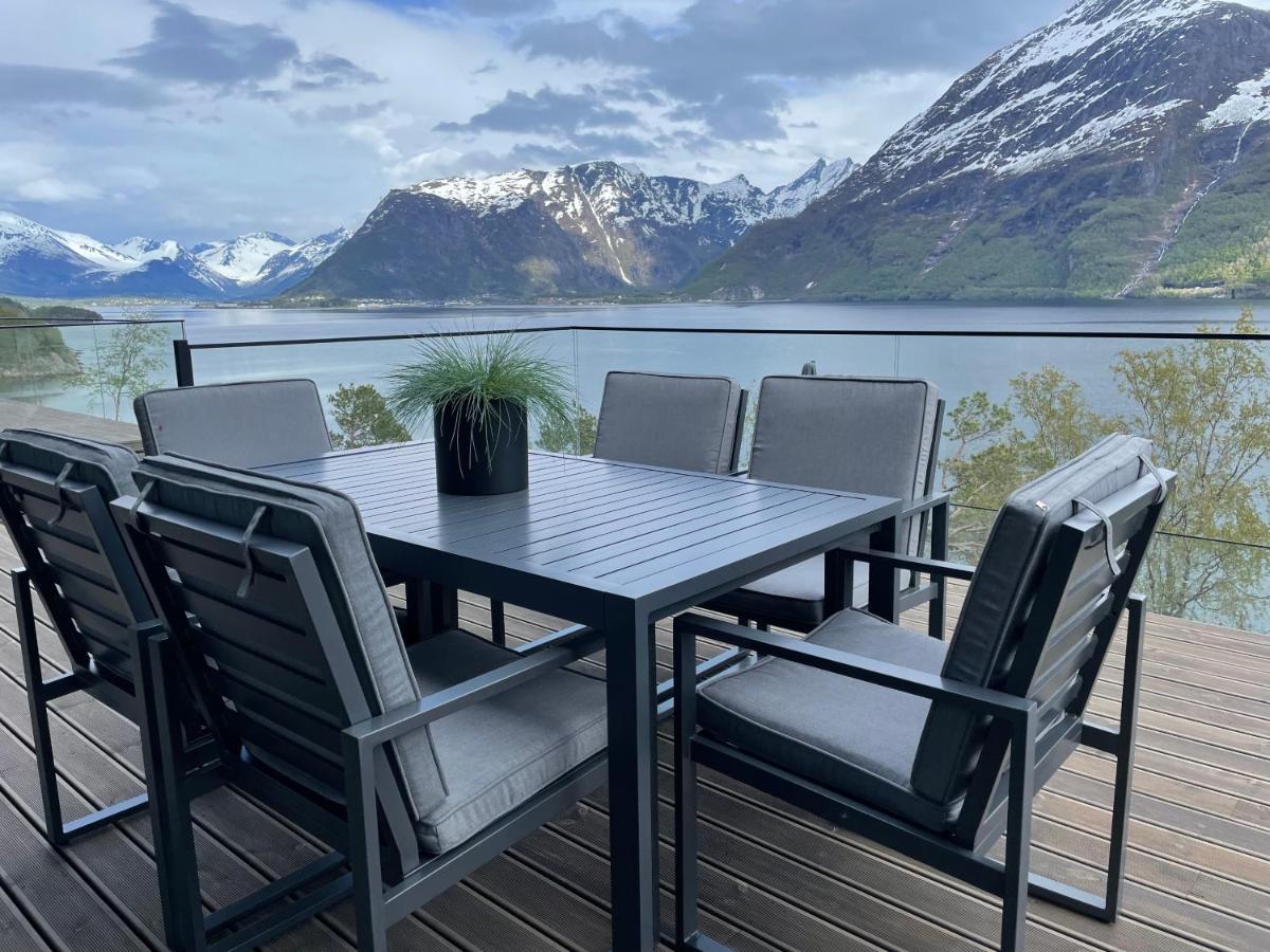 Villa Kristina / Andalsnes Torvik Bagian luar foto